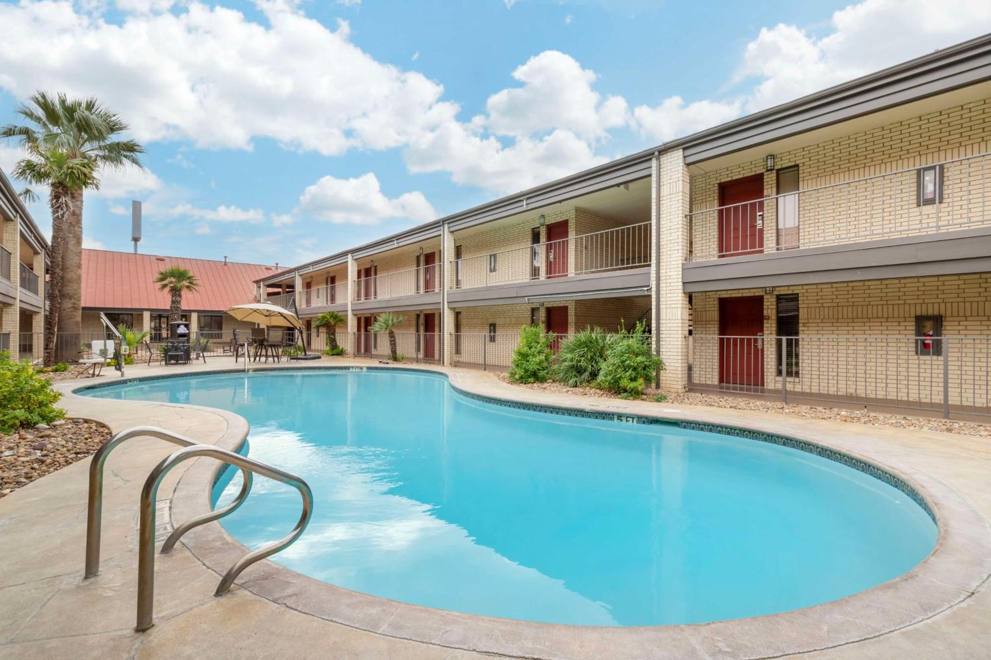 Best Western Near Lackland Afb Seaworld San Antonio Dış mekan fotoğraf